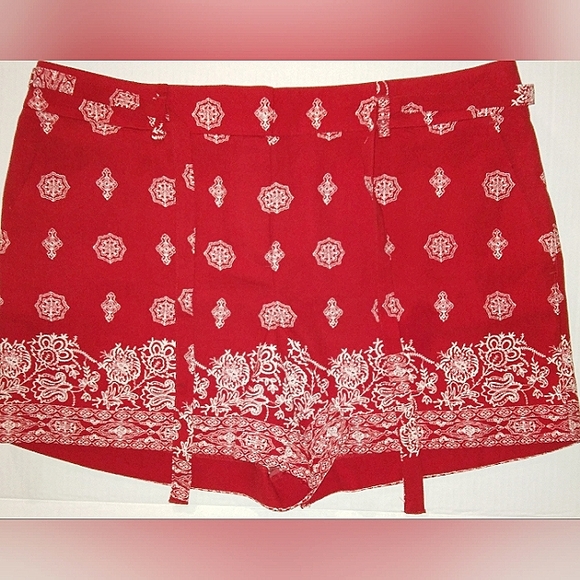 Brand New☆ANN TAYLOR☆LOFT☆Striking Red Bandana Print Women's Casual Shorts - Picture 12 of 12